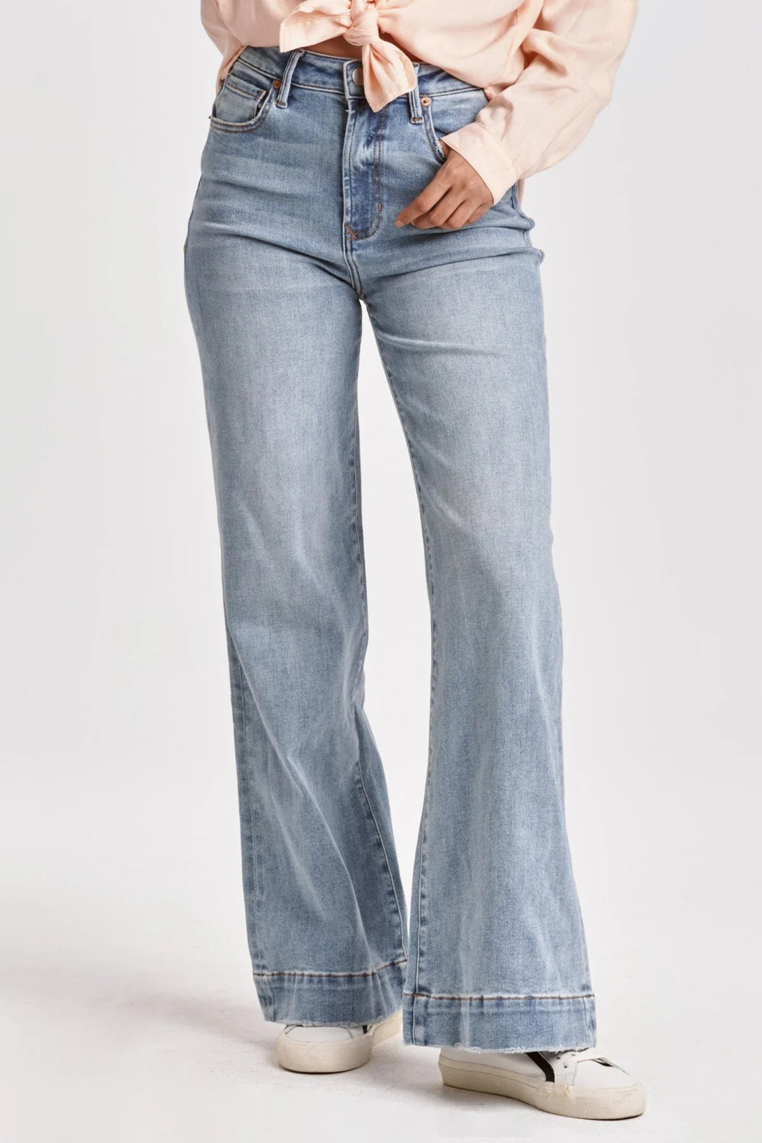 Fiona Mid Rise Wide Leg Jeans Montilla Front